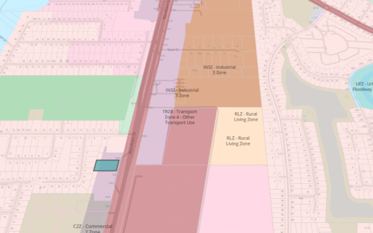 4009m2 Highway Frontage in commercial 2 zone (C2Z) !!!
